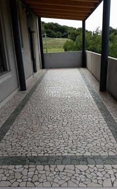 pavimento in palladiana marmo per esterno botticino e green river